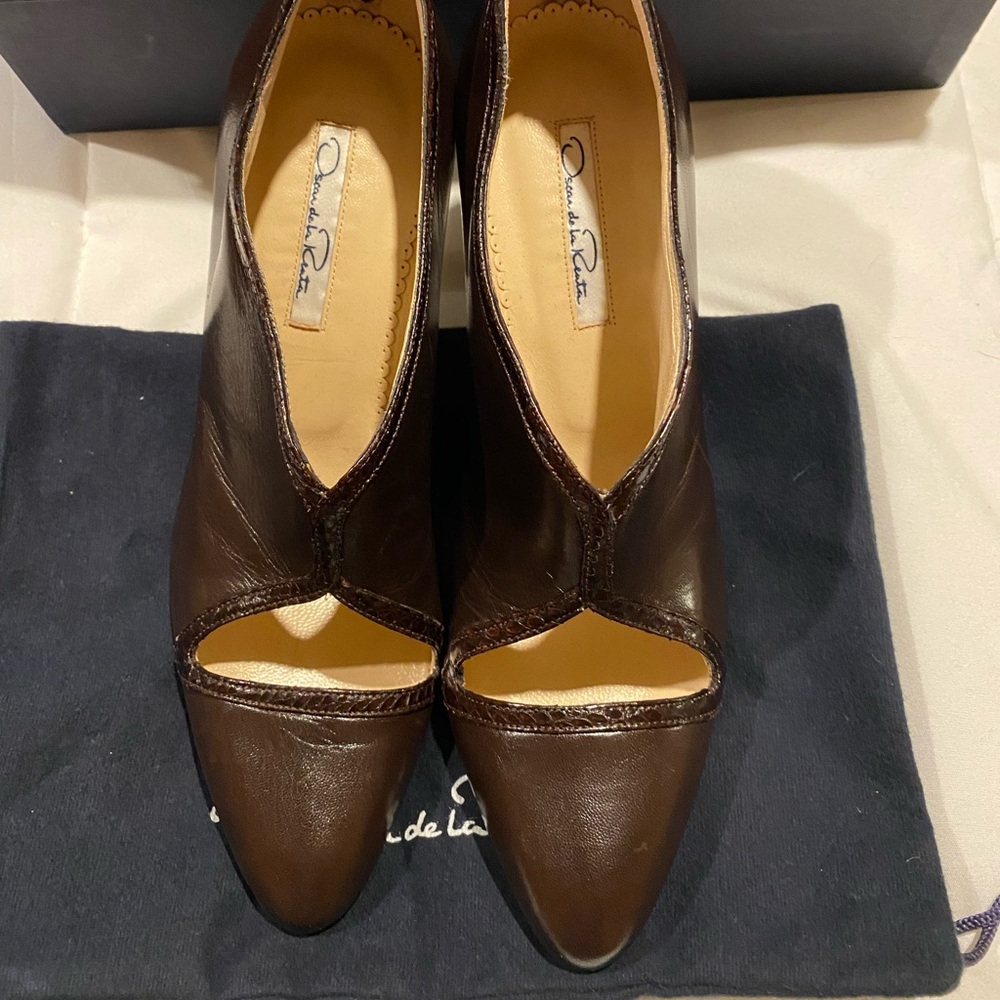 Oscar De La Renta Triangle Cut Out Bootie Heels, 7.5 /37.5